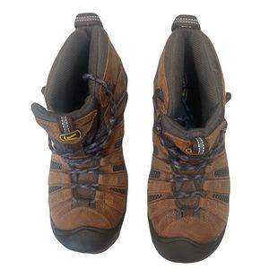Keen Hiking Boots *Like New* 41 UNISEX M 8.5